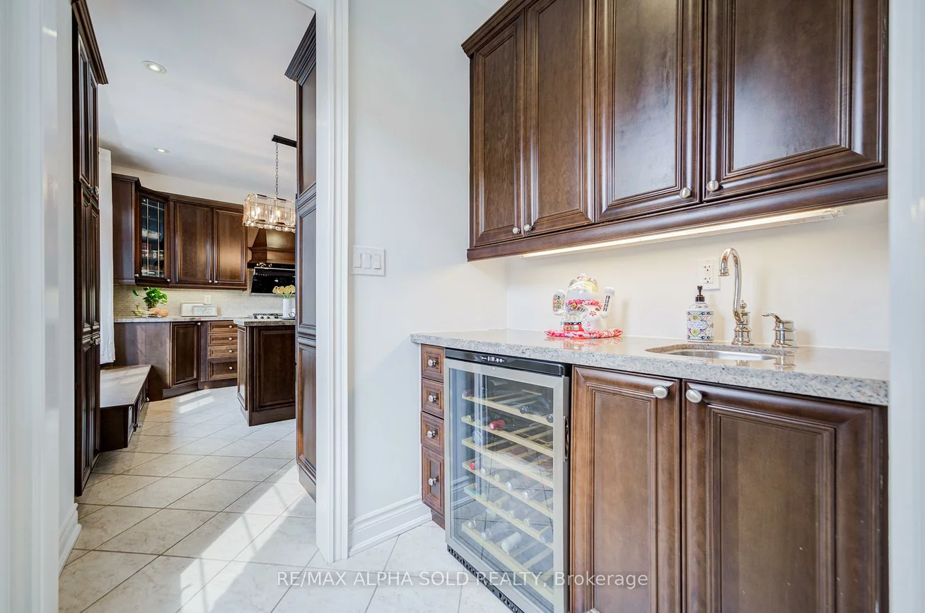 144, Chapman, Aurora Grove, Aurora