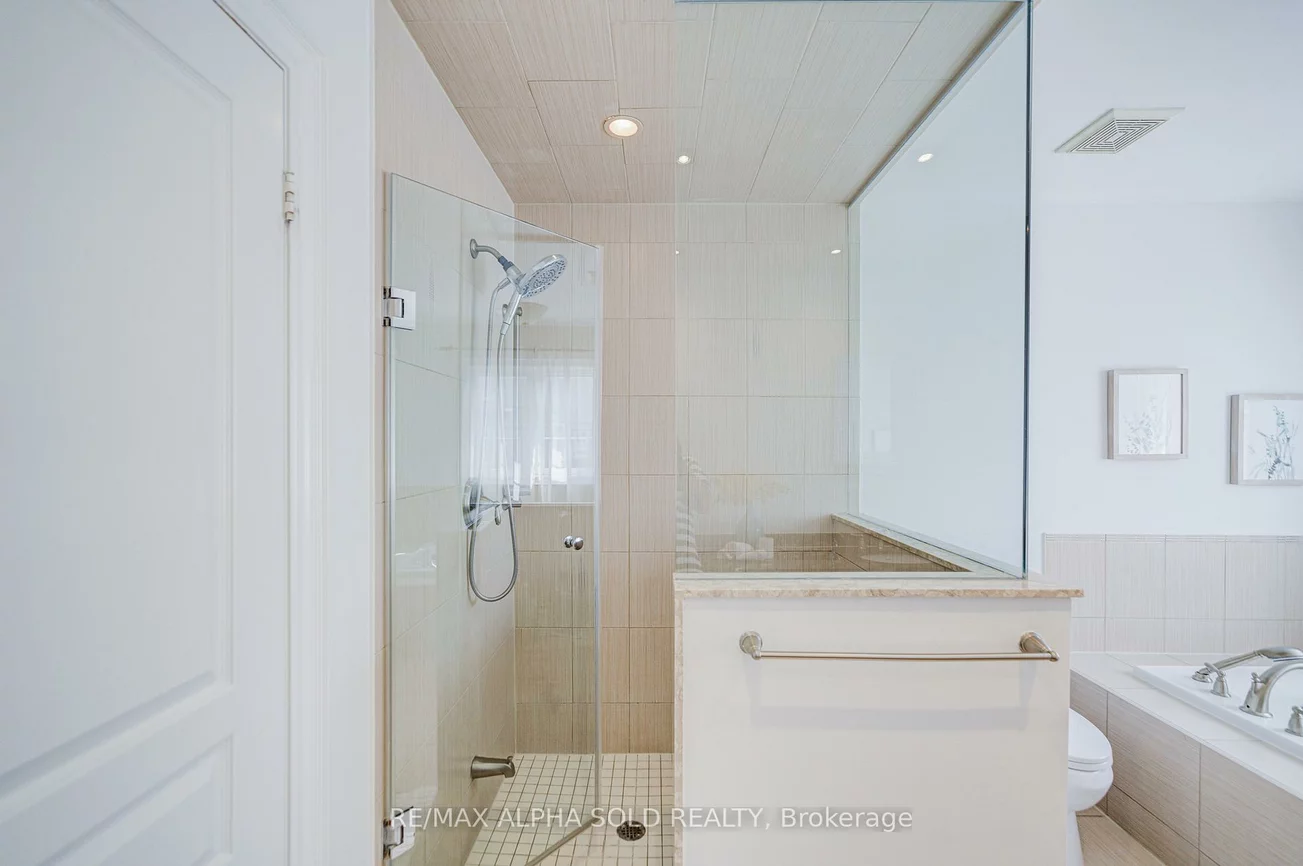 144, Chapman, Aurora Grove, Aurora