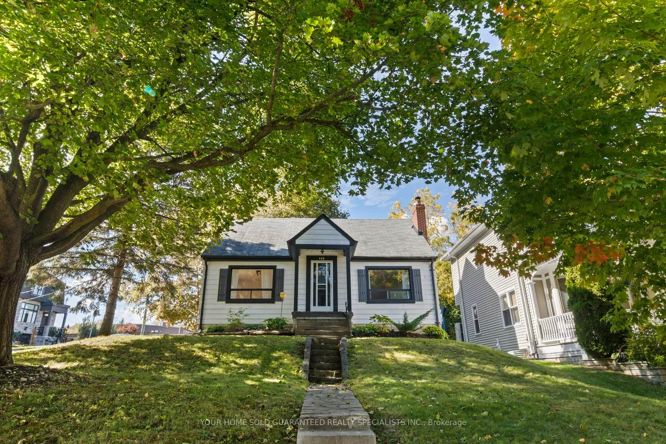 122, Gurnett, Aurora Village, Aurora