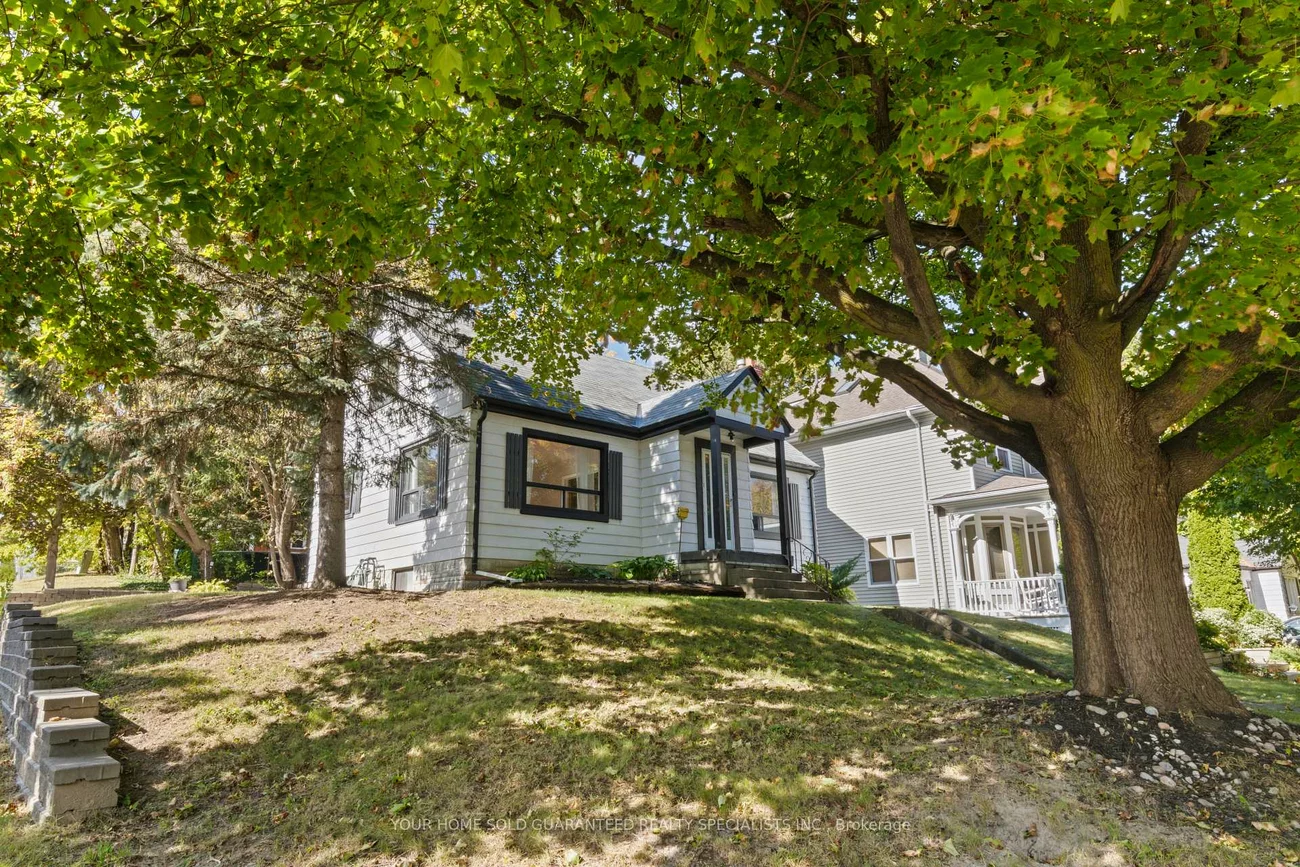 122, Gurnett, Aurora Village, Aurora