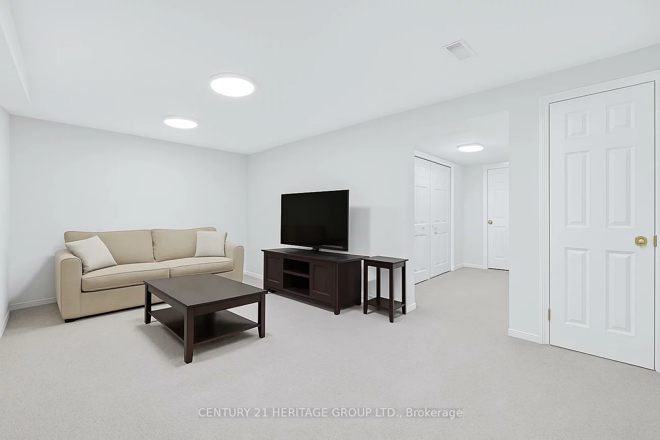 112, Sandfield, Aurora Highlands, Aurora