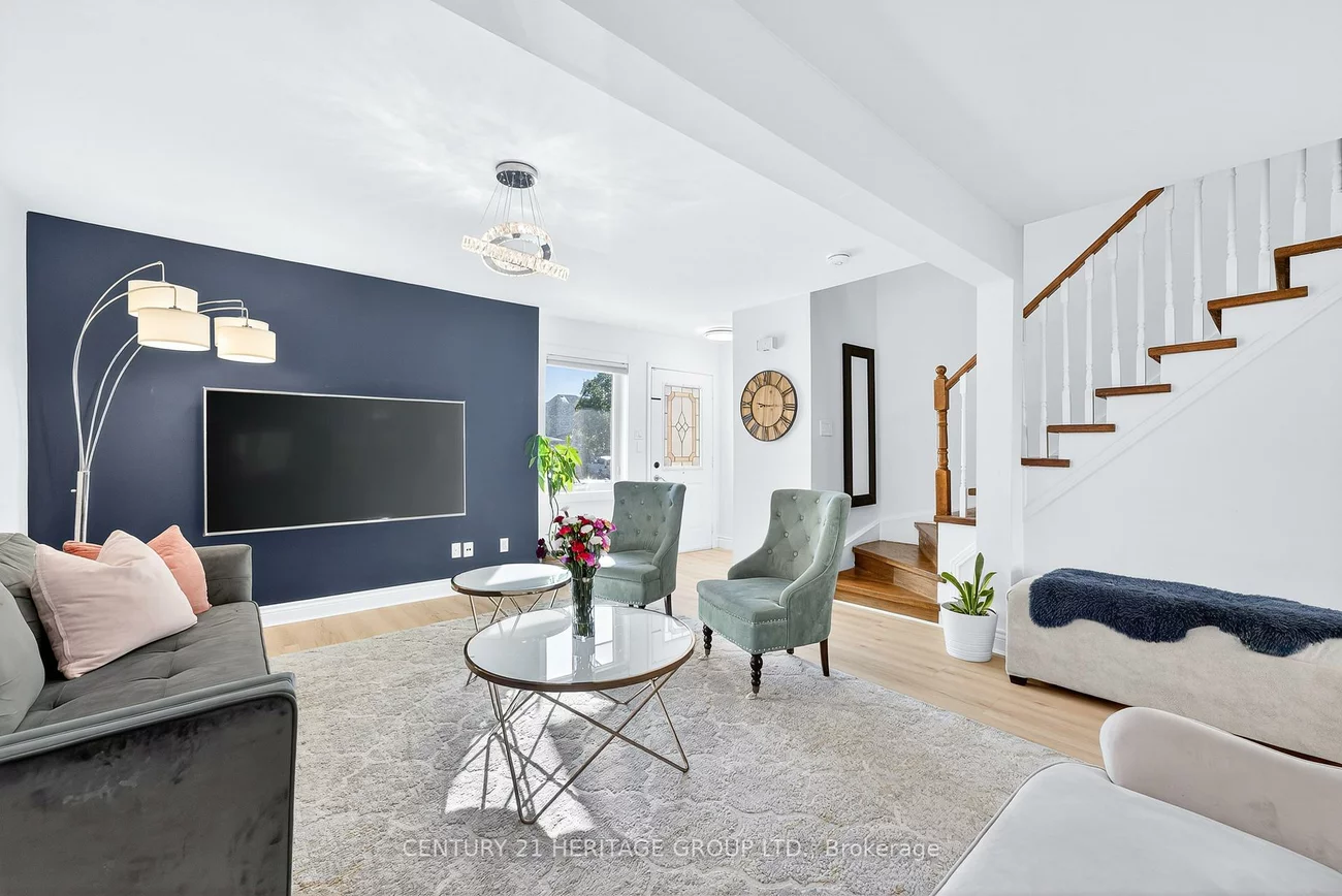 112, Sandfield, Aurora Highlands, Aurora