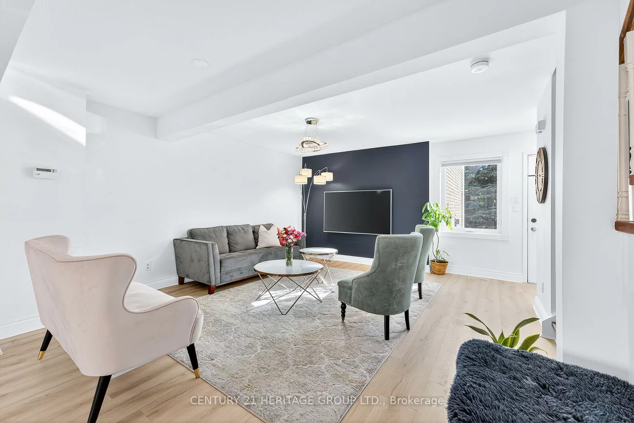 112, Sandfield, Aurora Highlands, Aurora