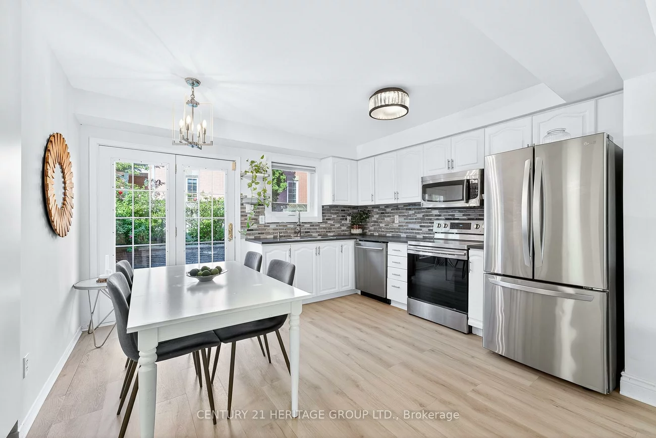 112, Sandfield, Aurora Highlands, Aurora