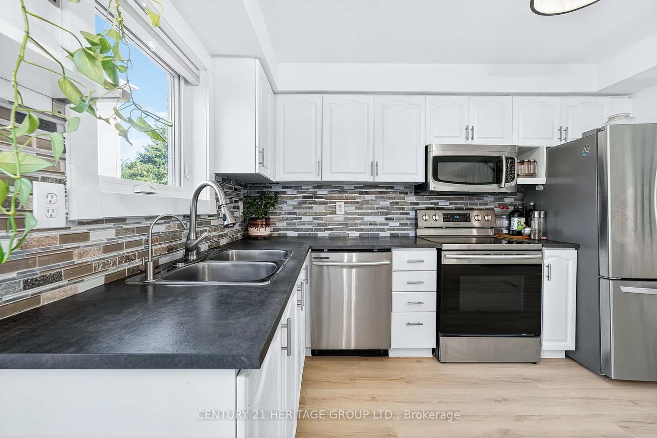 112, Sandfield, Aurora Highlands, Aurora