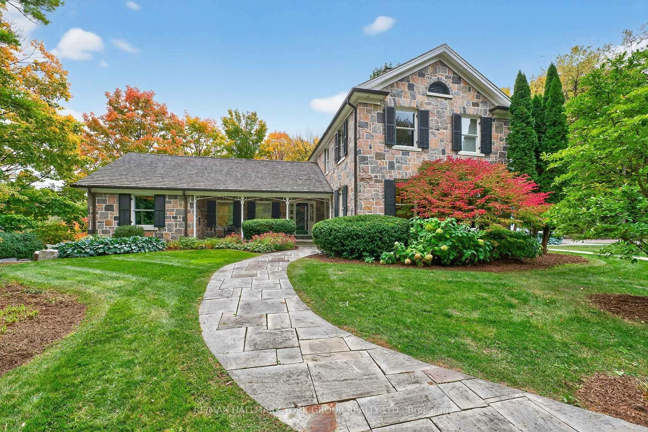 553, St John's, Hills of St Andrew, Aurora