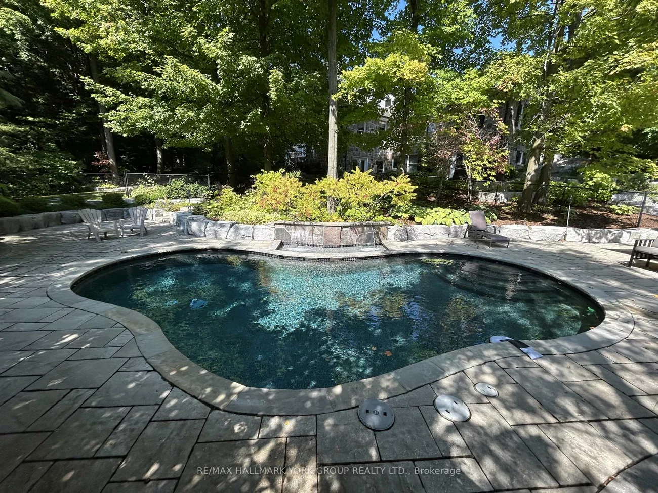 553, St John's, Hills of St Andrew, Aurora