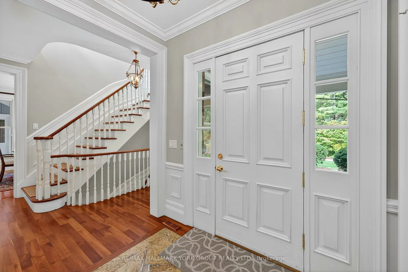 553, St John's, Hills of St Andrew, Aurora