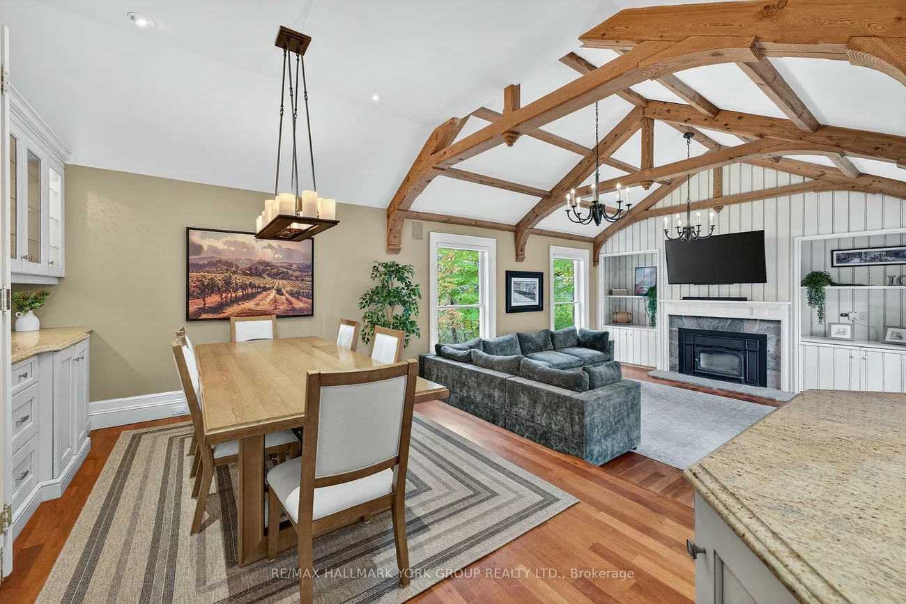 553, St John's, Hills of St Andrew, Aurora