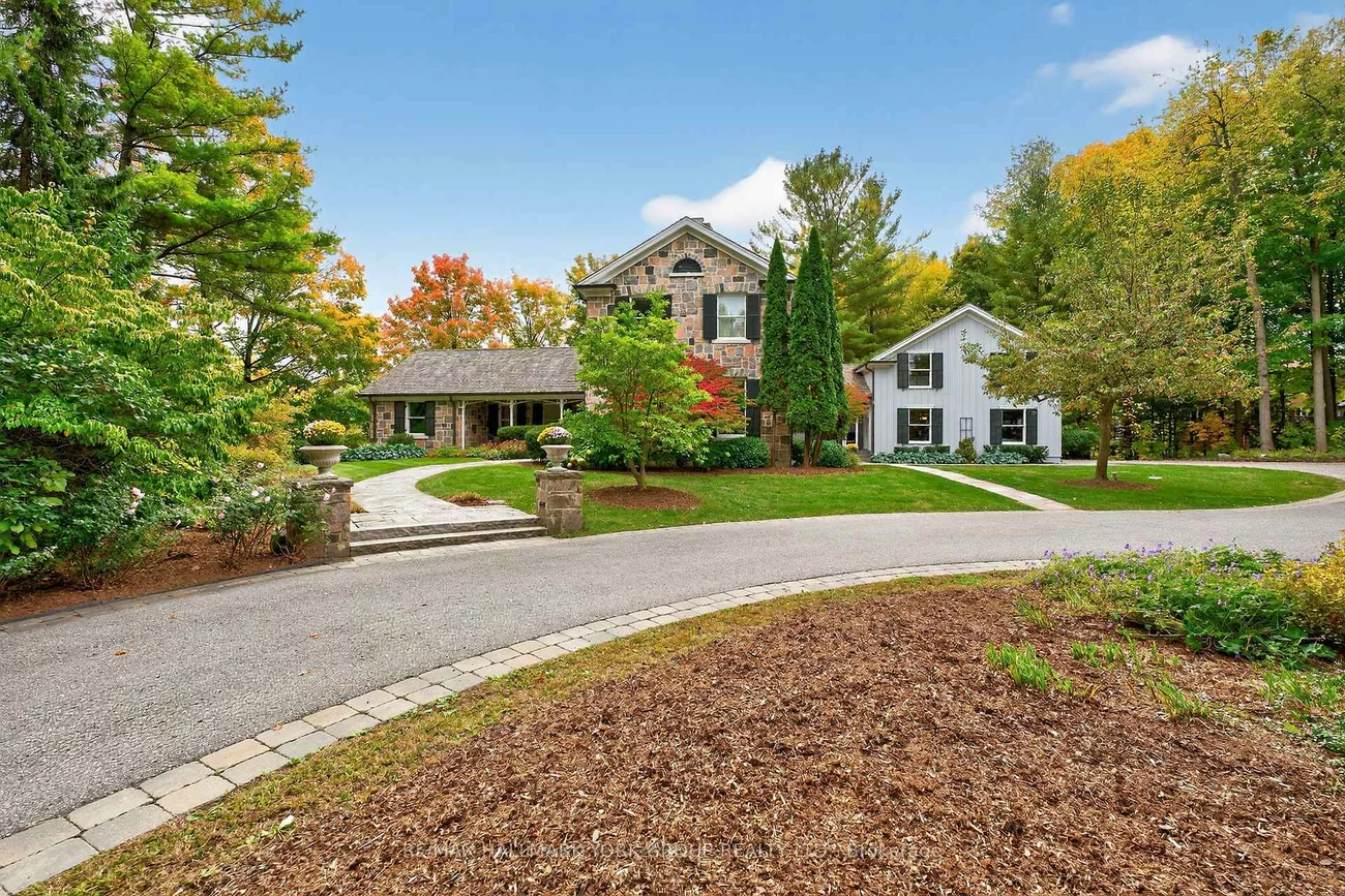 553, St John's, Hills of St Andrew, Aurora