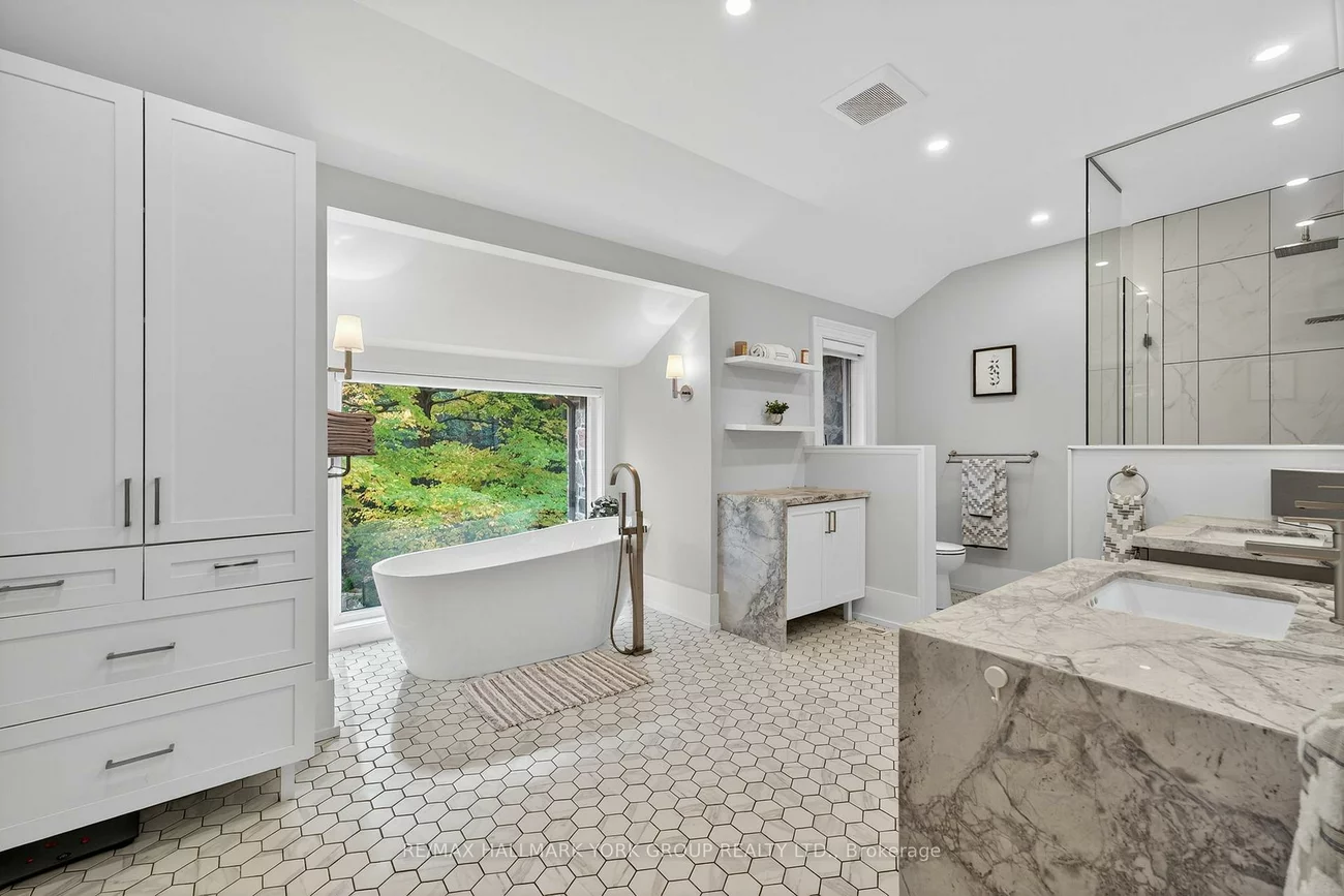 553, St John's, Hills of St Andrew, Aurora