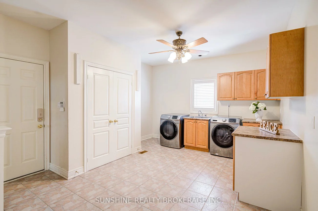 19, Aspen Leaf, Hills of St Andrew, Aurora