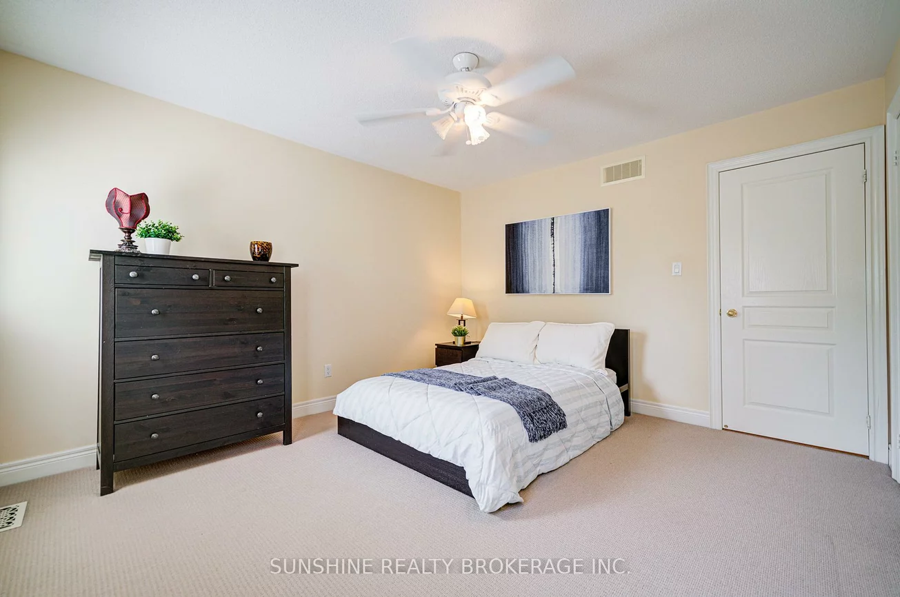 19, Aspen Leaf, Hills of St Andrew, Aurora