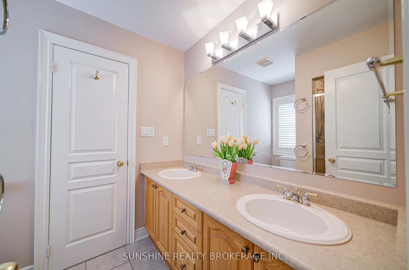 19, Aspen Leaf, Hills of St Andrew, Aurora