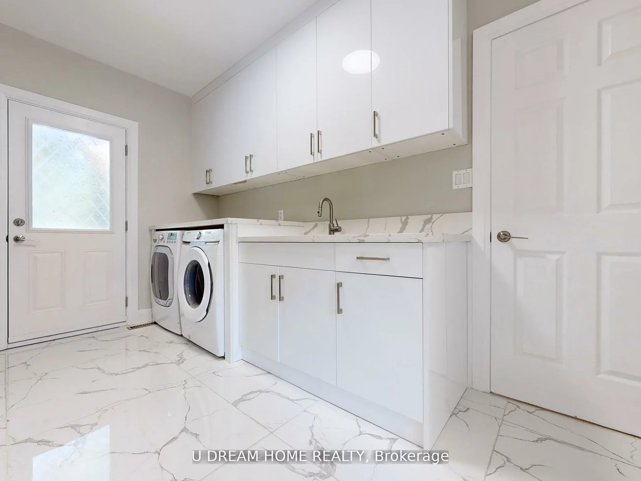 2, Jarvis, Aurora Estates, Aurora