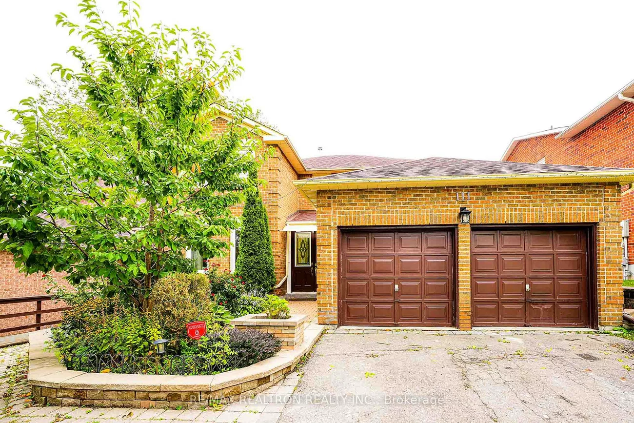 111, Devins, Aurora Heights, Aurora