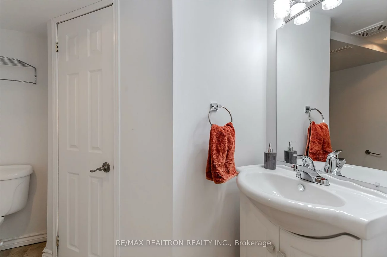 113, Mugford, Bayview Wellington, Aurora
