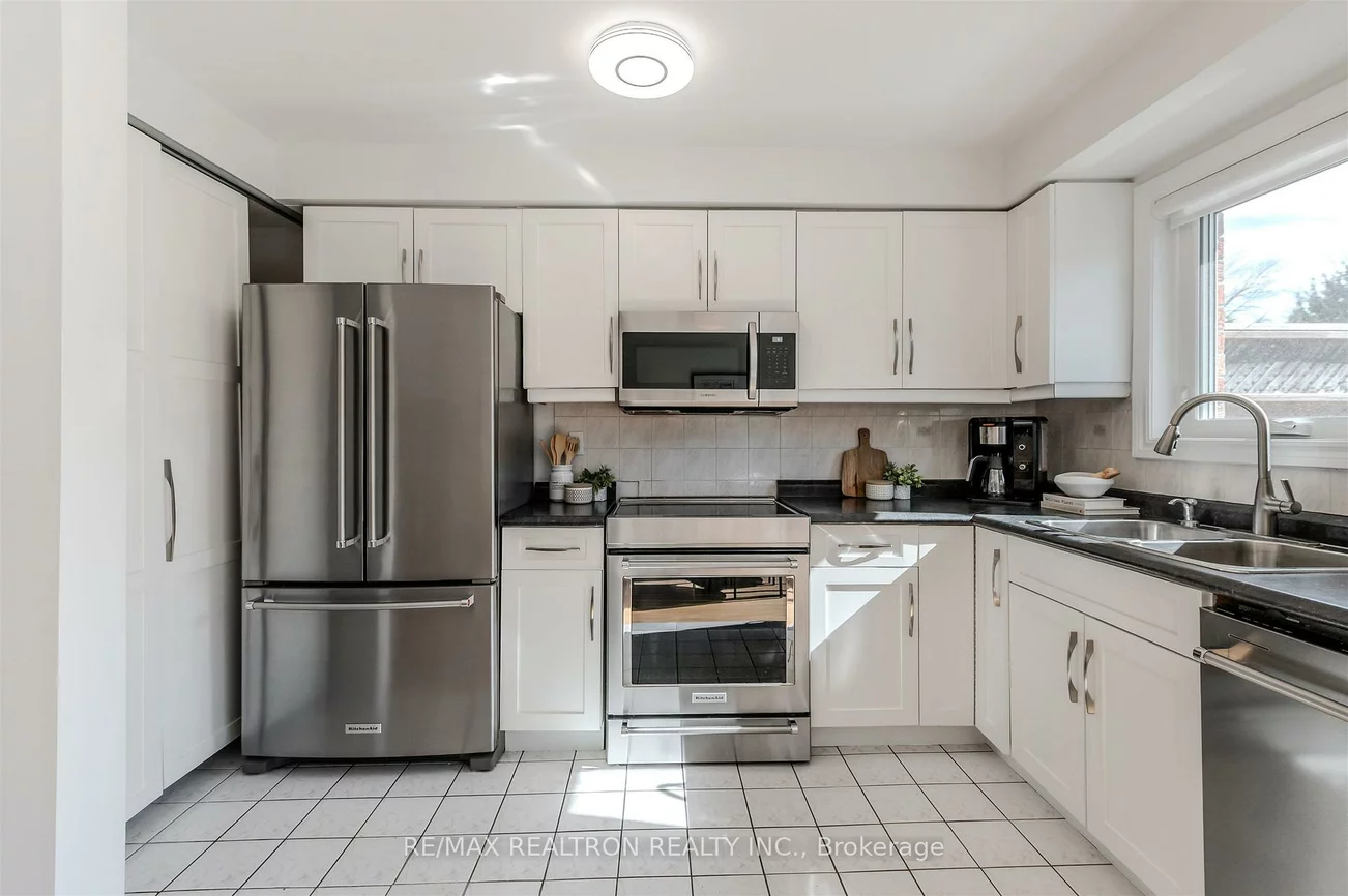 113, Mugford, Bayview Wellington, Aurora