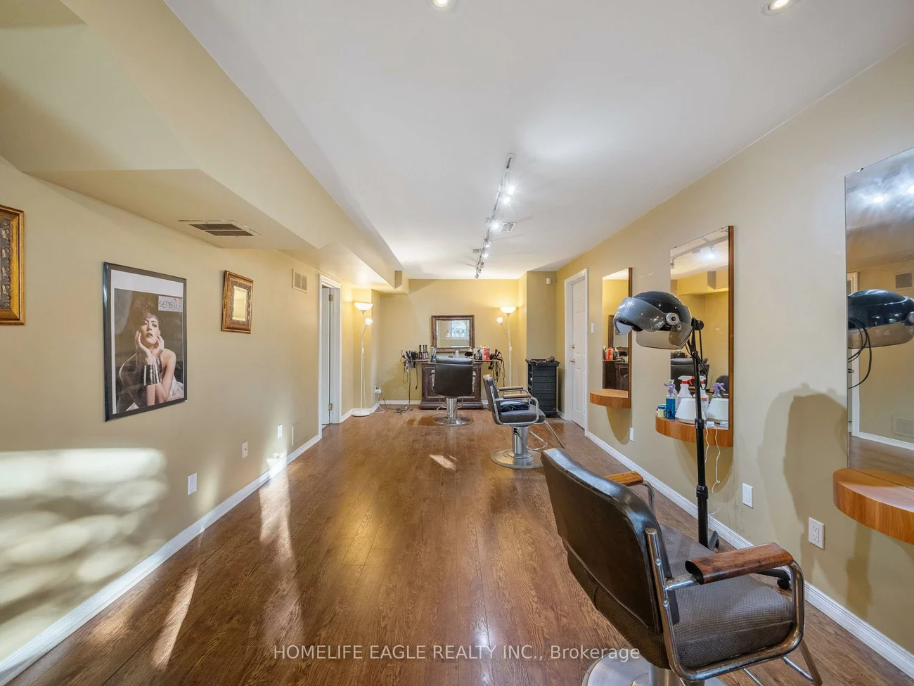 55, Attridge, Aurora Village, Aurora