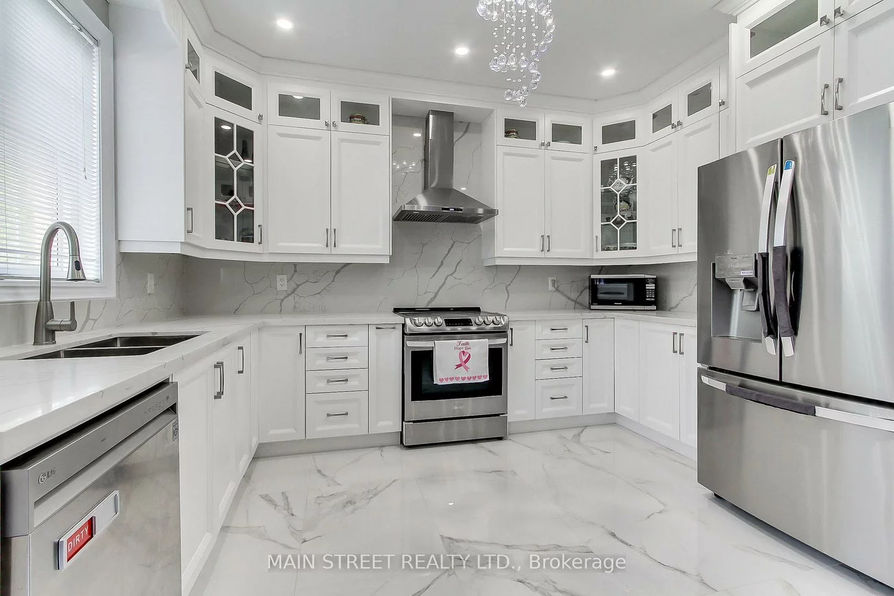 30, Conover, Bayview Northeast, Aurora