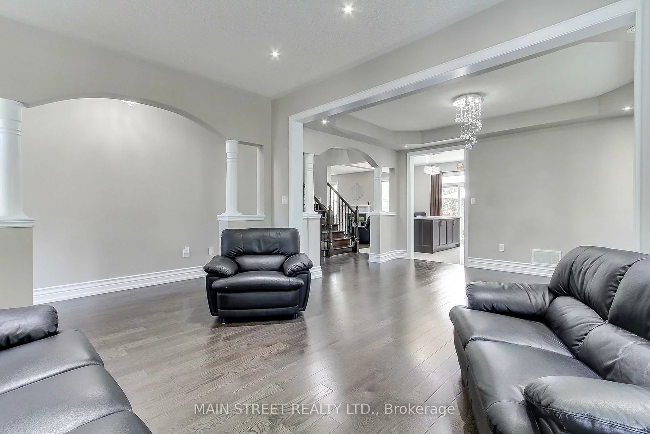 30, Conover, Bayview Northeast, Aurora