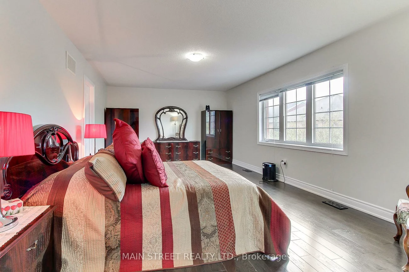 30, Conover, Bayview Northeast, Aurora