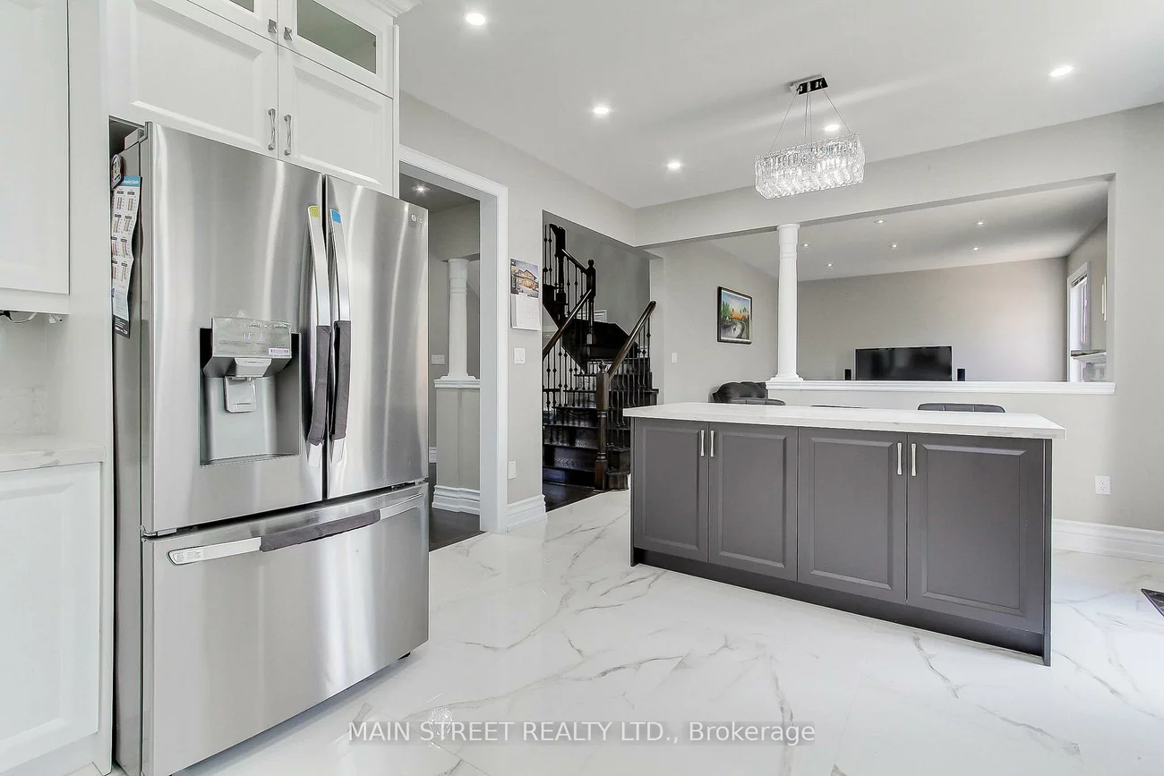 30, Conover, Bayview Northeast, Aurora