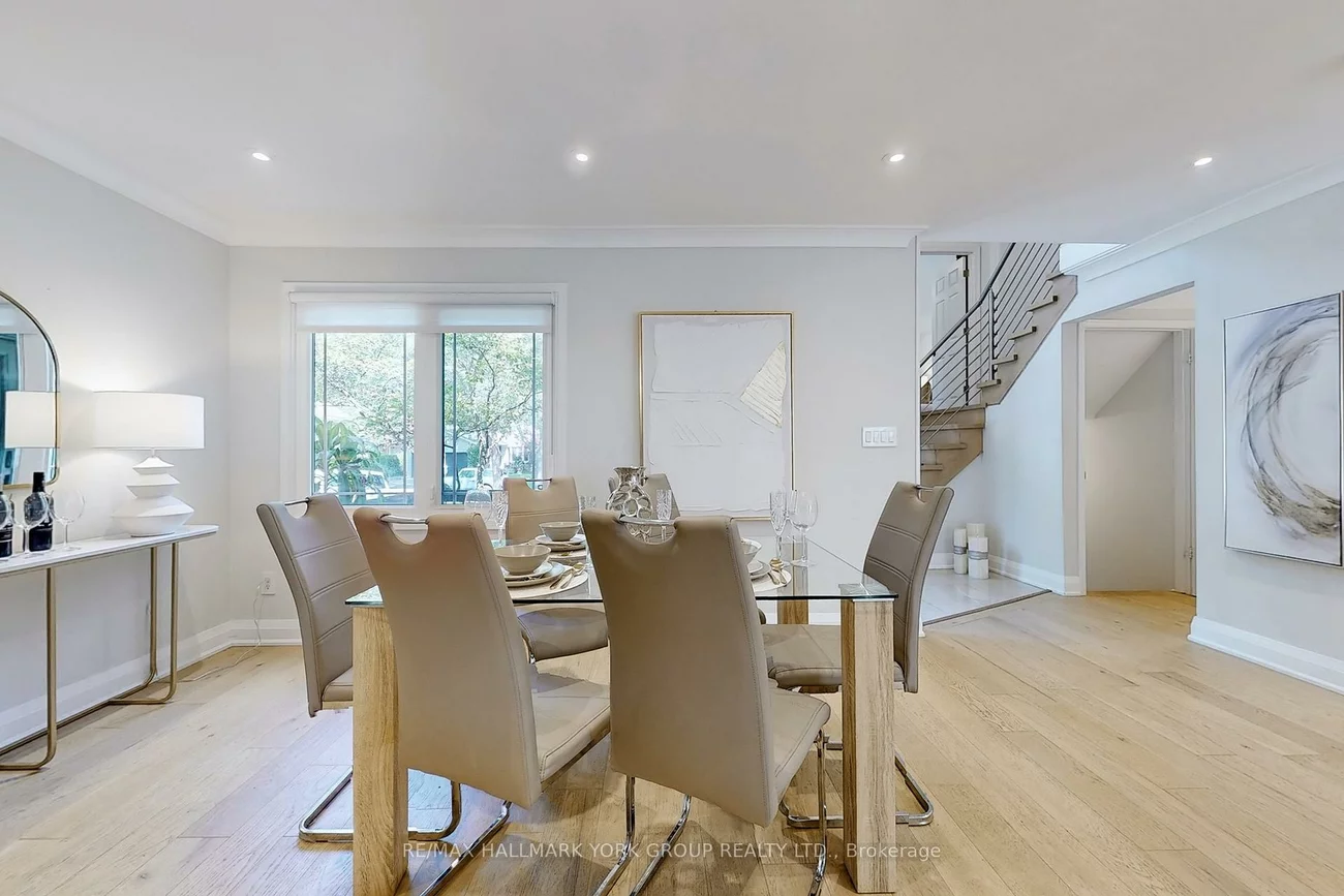 27, Murdock, Aurora Heights, Aurora