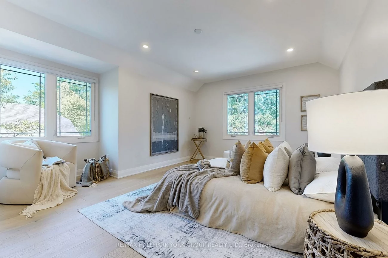 27, Murdock, Aurora Heights, Aurora