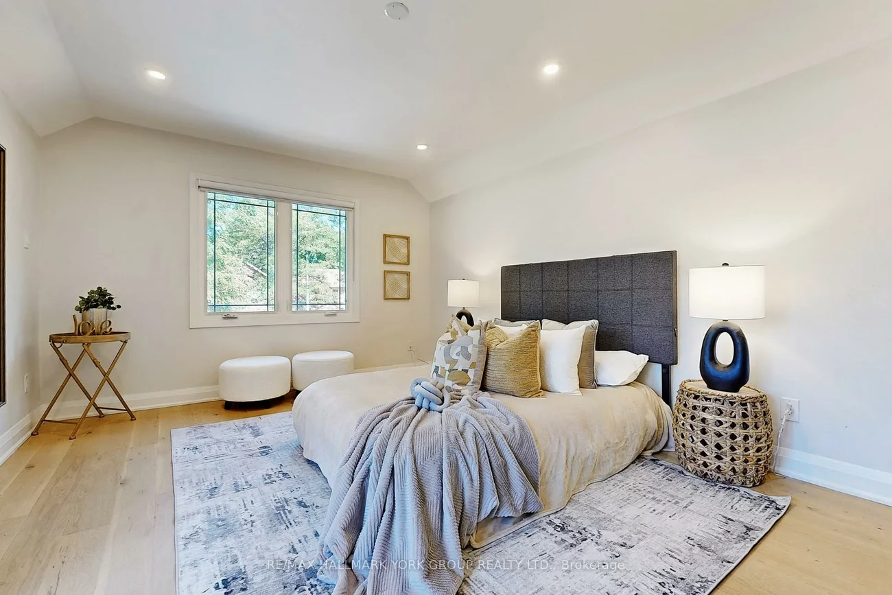 27, Murdock, Aurora Heights, Aurora