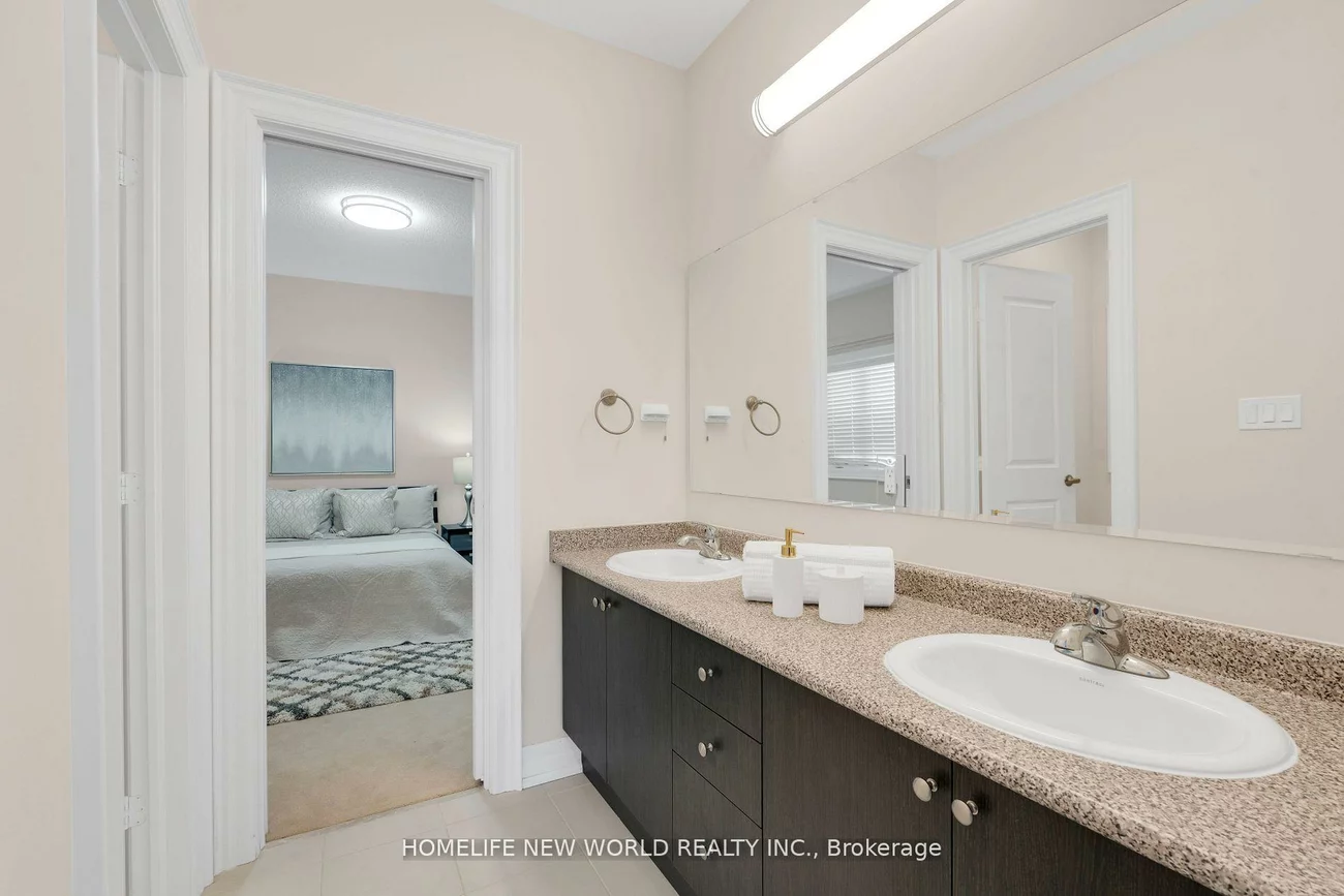 36, Strawbridge Farm, Aurora Grove, Aurora