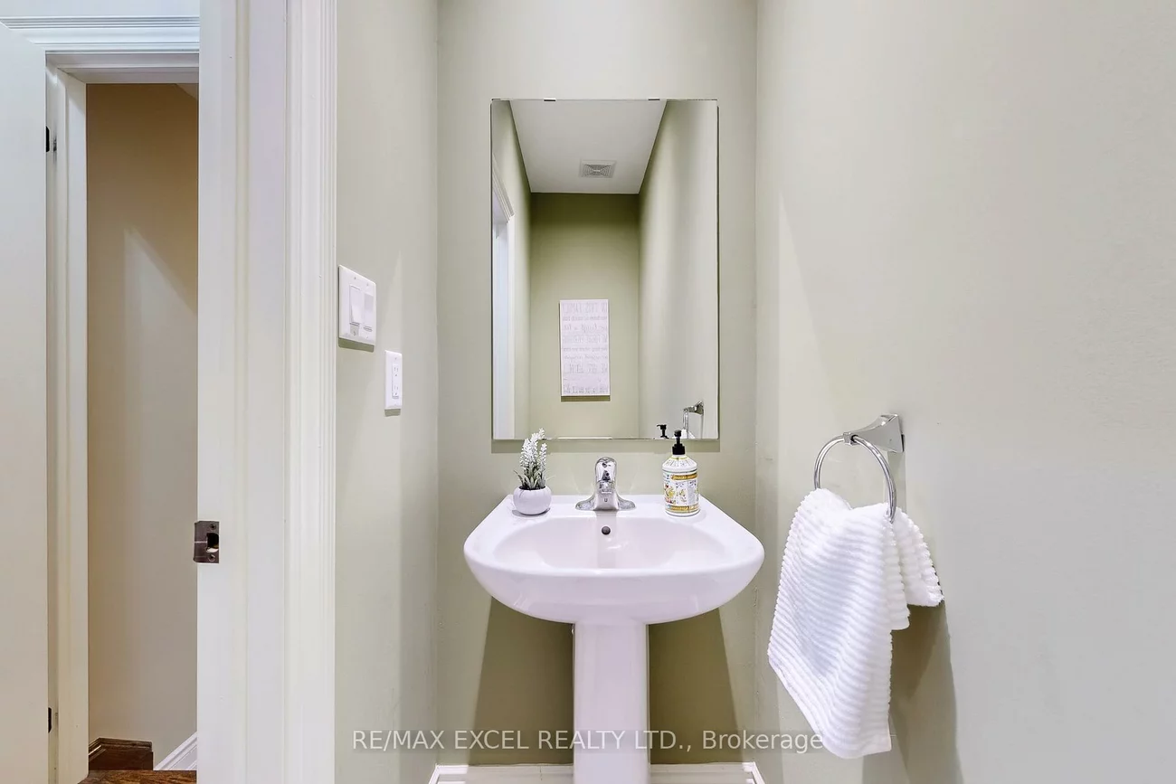 160, Roy Harper, Rural Aurora, Aurora