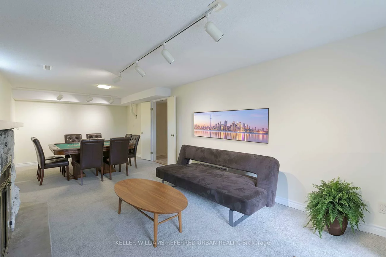 62, Devlin, Aurora Highlands, Aurora