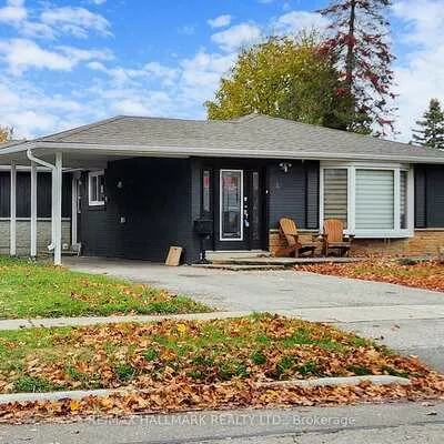 4, Devins, Aurora Heights, Aurora