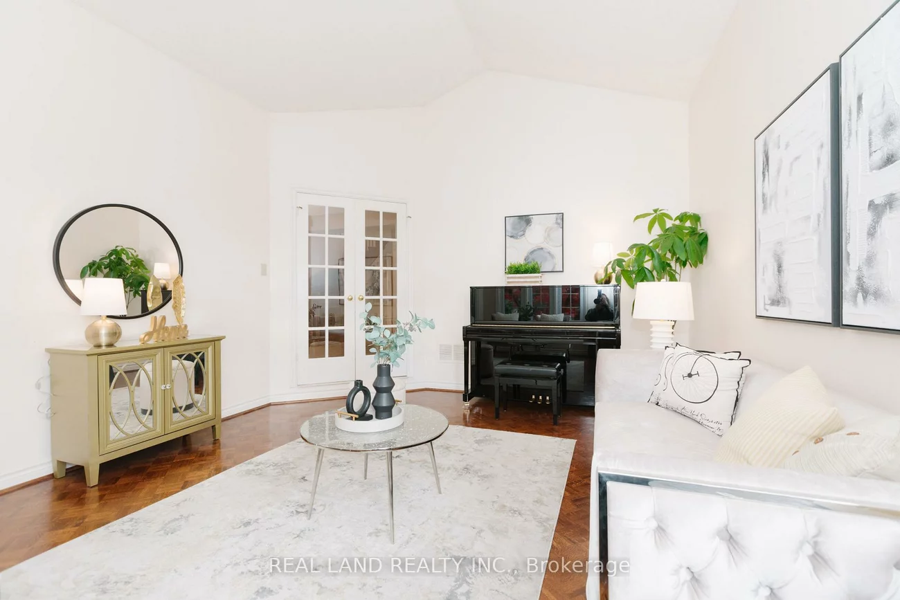 6, Mcgee, Aurora Highlands, Aurora