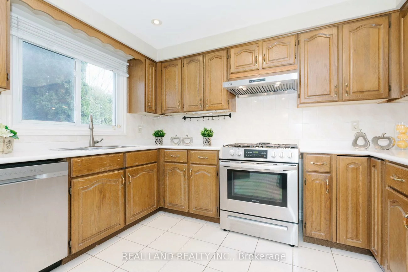 6, Mcgee, Aurora Highlands, Aurora