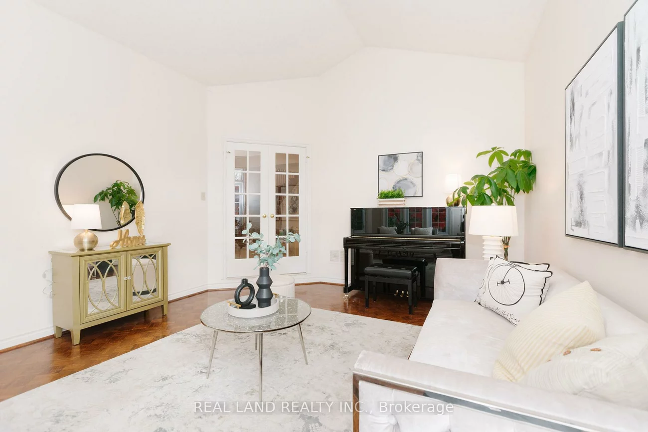 6, Mcgee, Aurora Highlands, Aurora