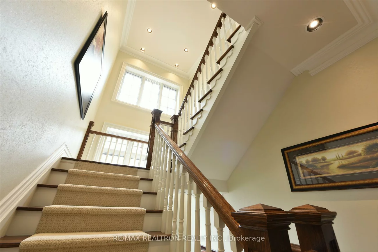 65, Offord, Bayview Southeast, Aurora