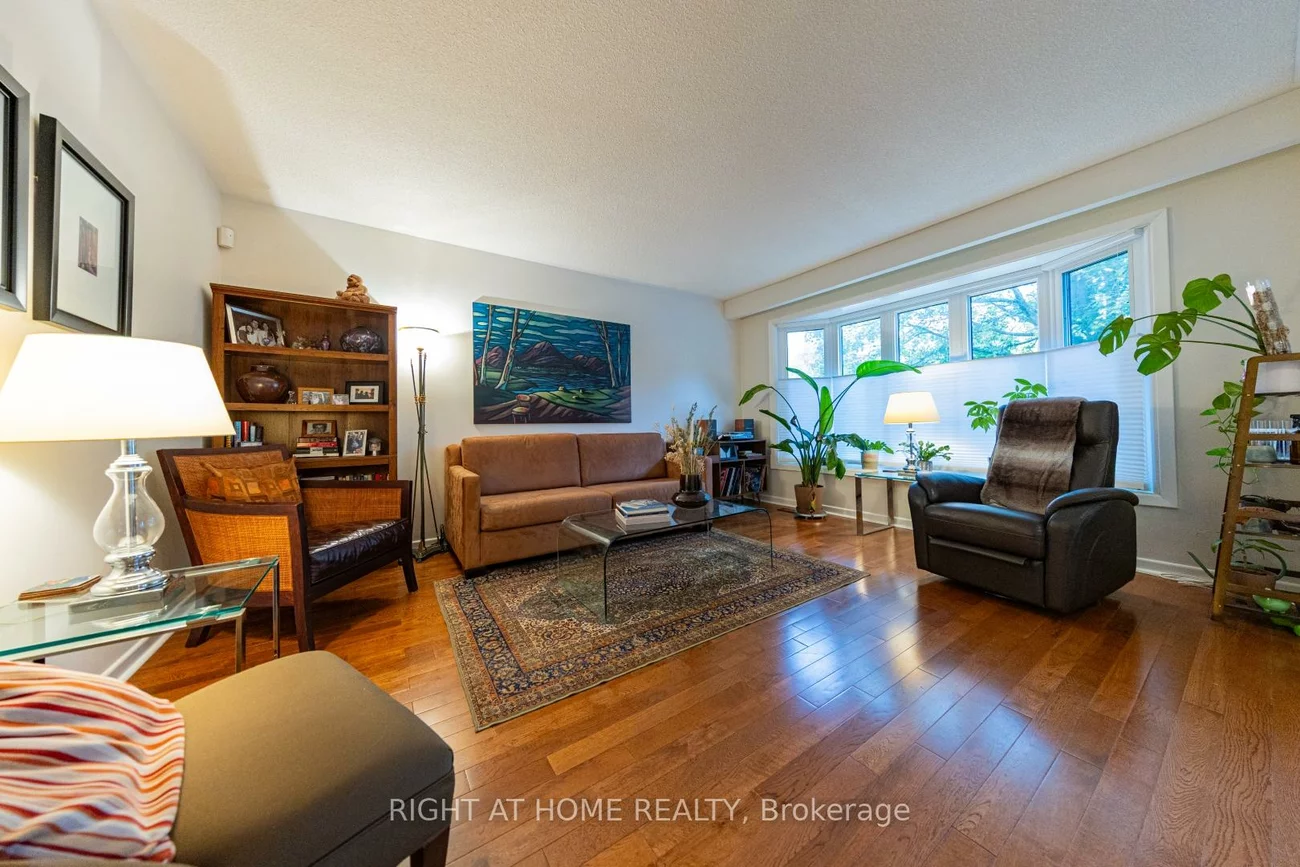 27, Bigwin, Aurora Heights, Aurora