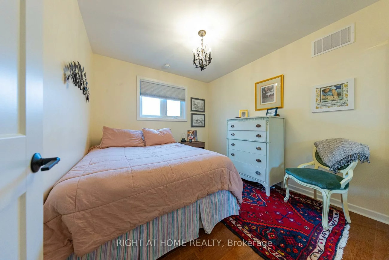 27, Bigwin, Aurora Heights, Aurora