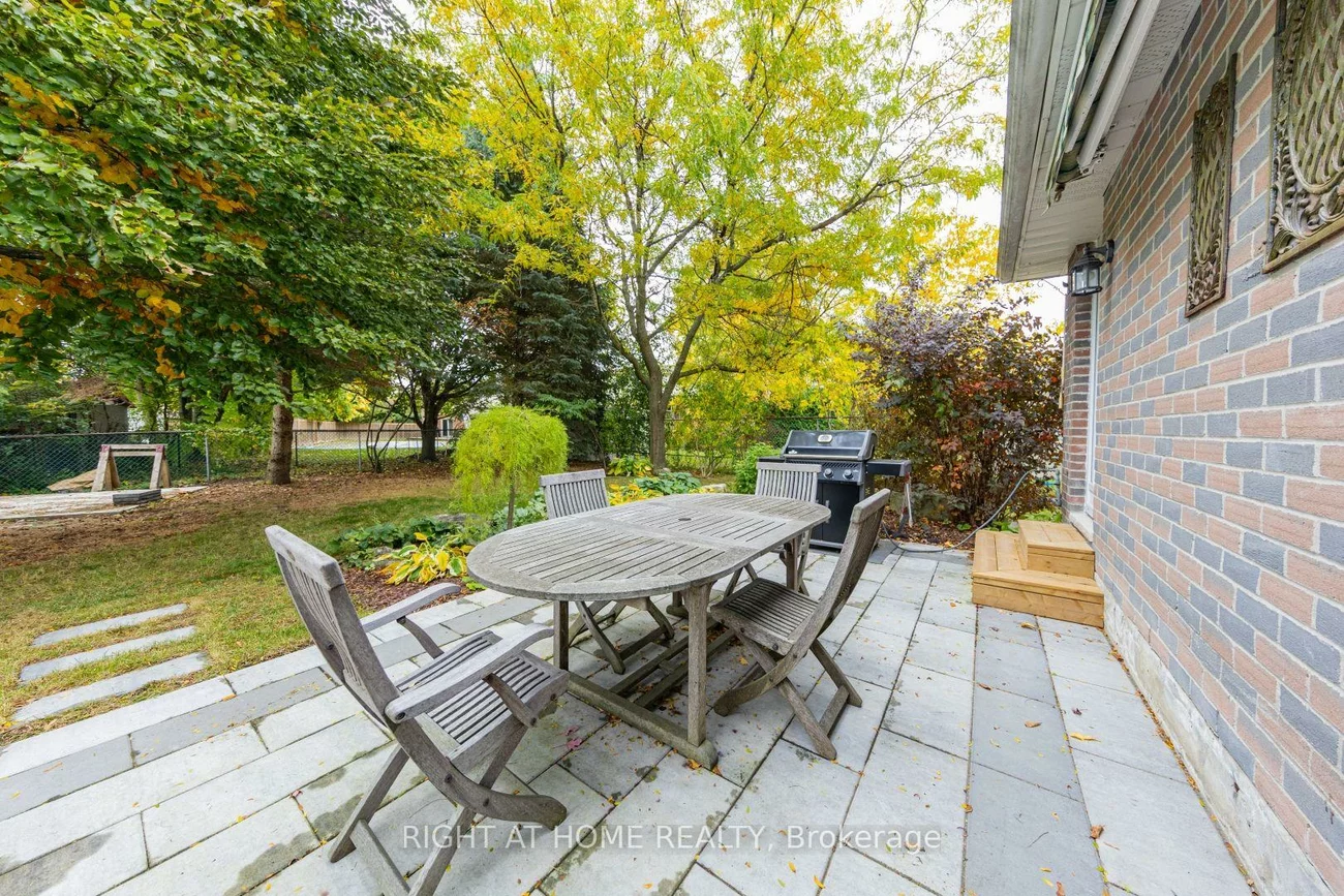 27, Bigwin, Aurora Heights, Aurora