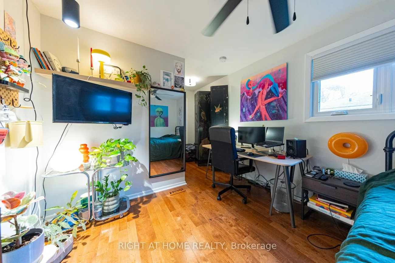 27, Bigwin, Aurora Heights, Aurora