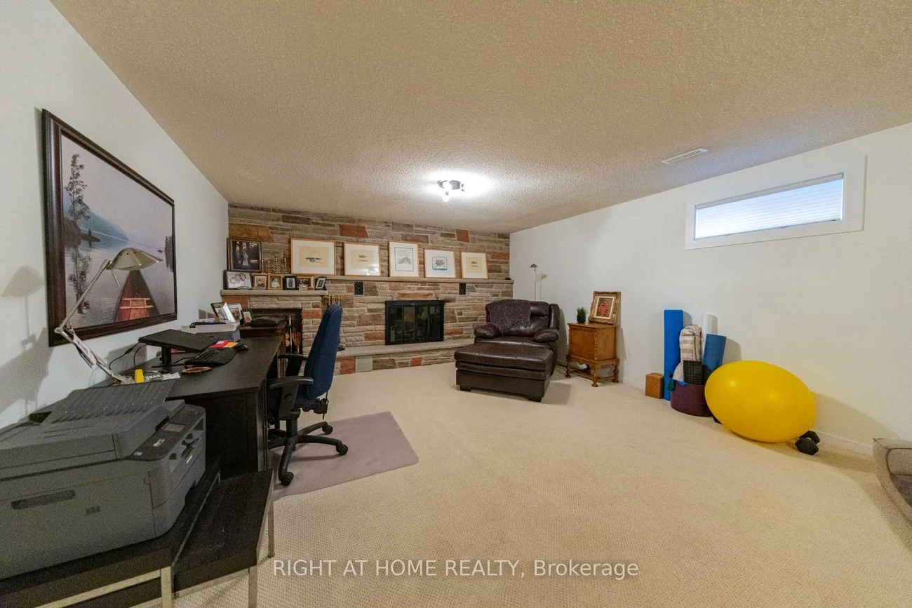 27, Bigwin, Aurora Heights, Aurora