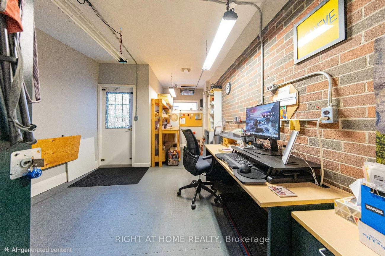 27, Bigwin, Aurora Heights, Aurora