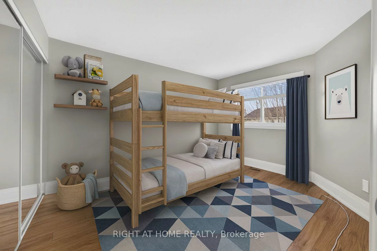 10, Closs, Aurora Village, Aurora