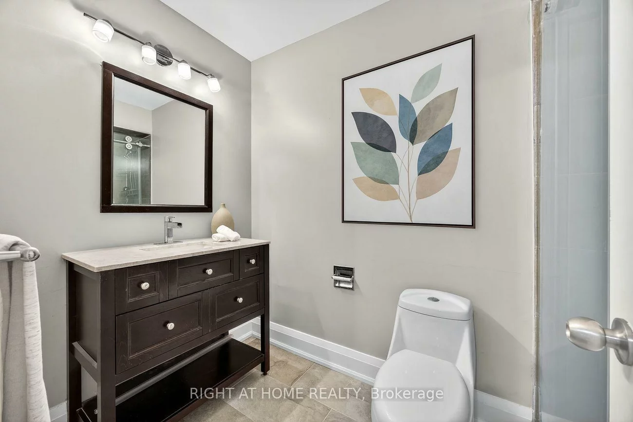 10, Closs, Aurora Village, Aurora