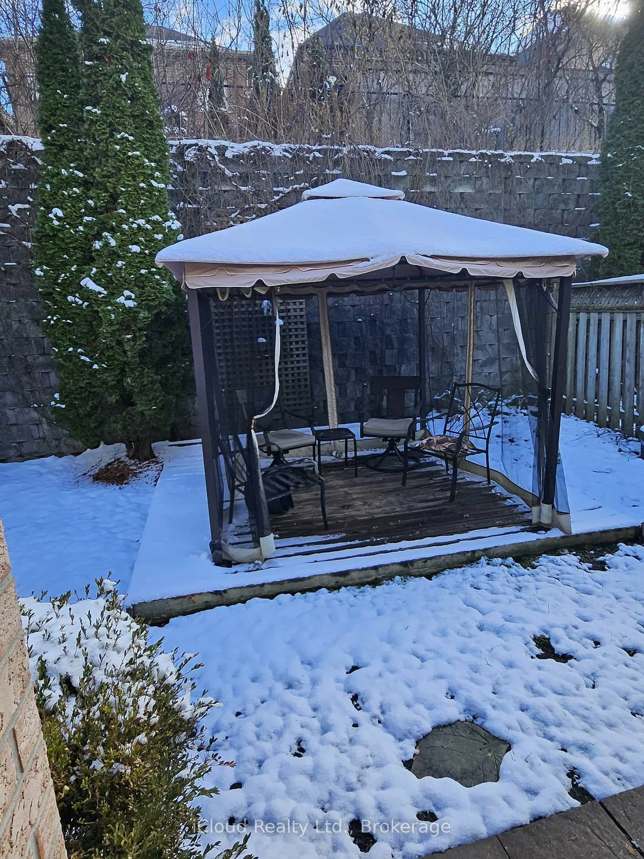 500, Stone, Aurora Grove, Aurora