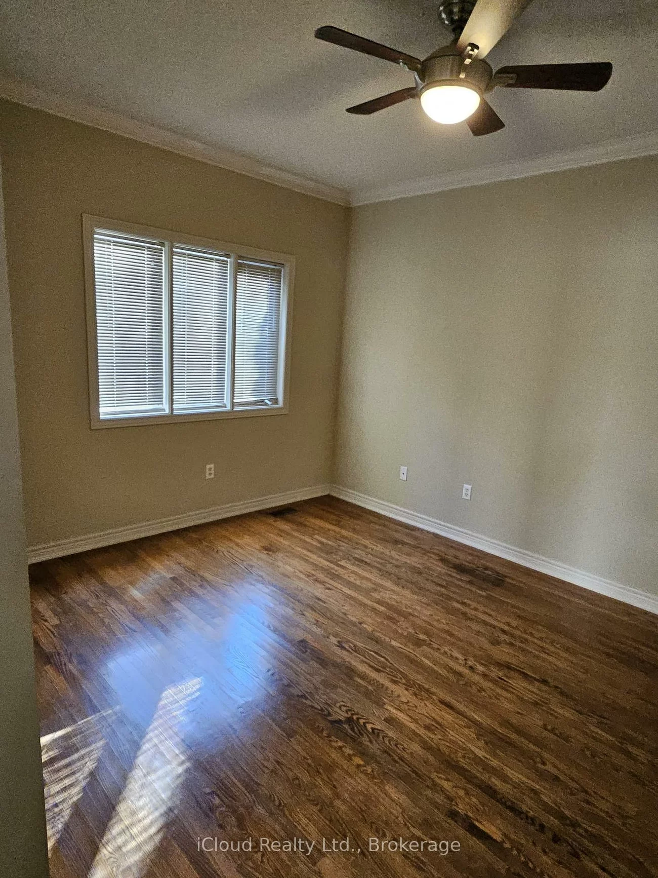 500, Stone, Aurora Grove, Aurora