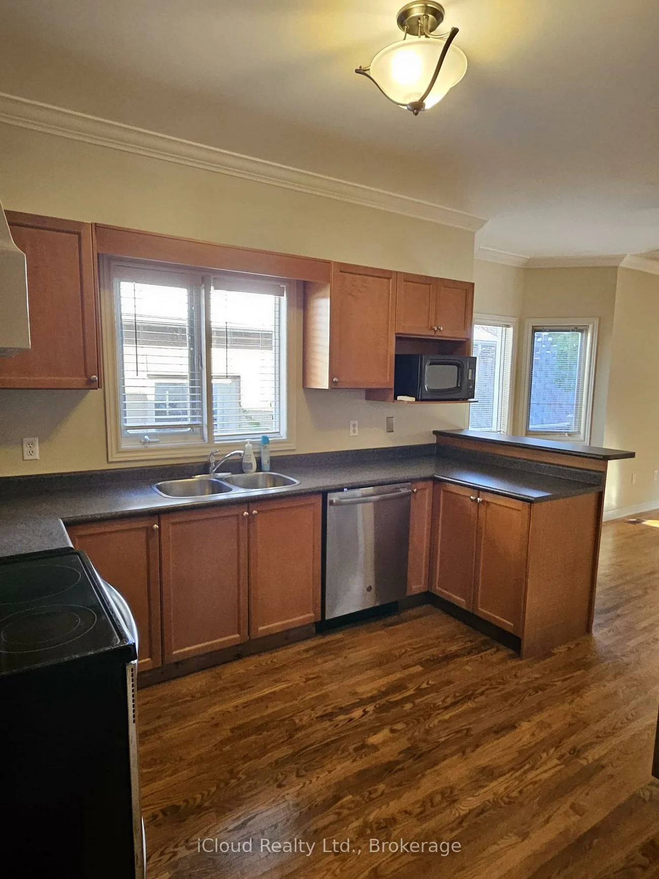 500, Stone, Aurora Grove, Aurora