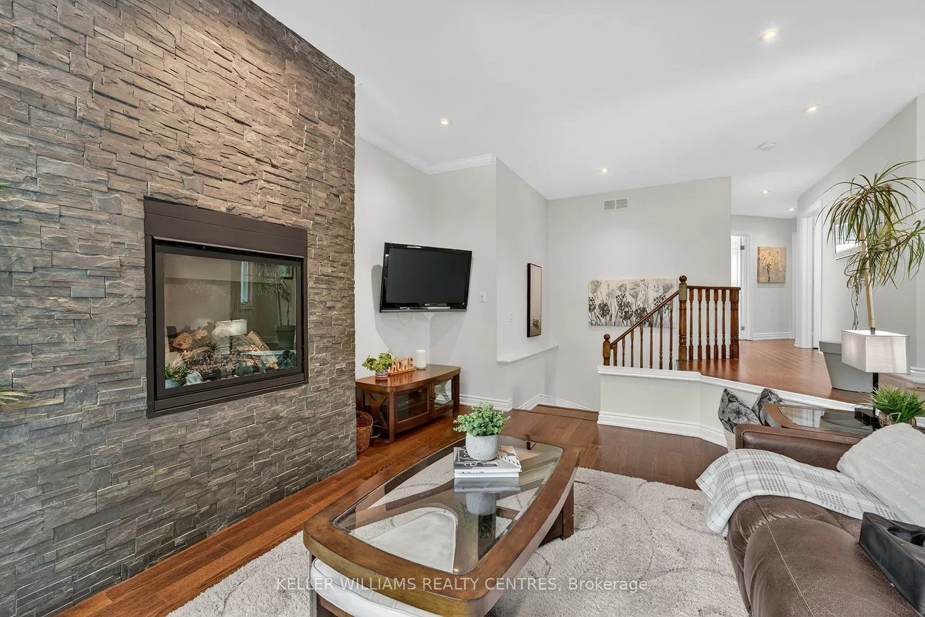 42, Buchanan, Aurora Village, Aurora